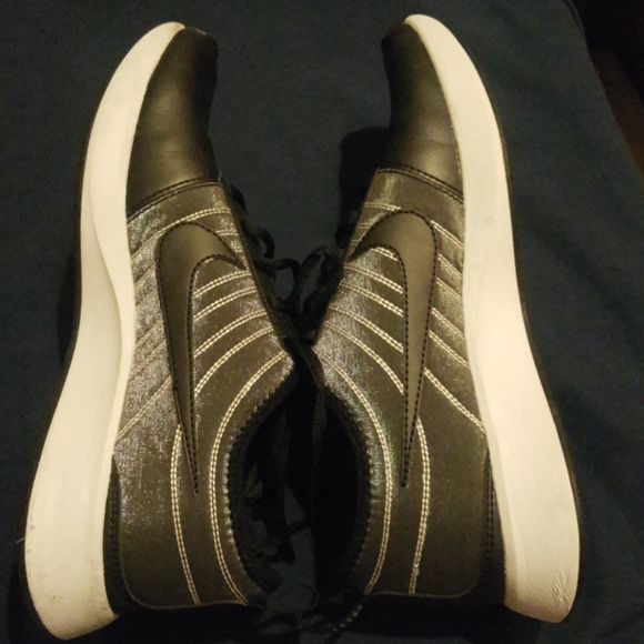 NIKE DUALTONE shoes. - Picture 9 of 16